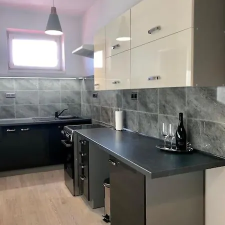 شقة Spacious Near Hockey And Football Arena